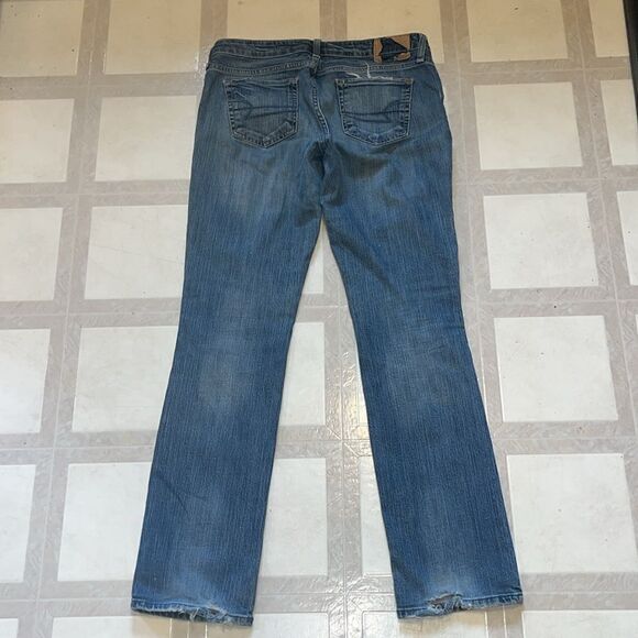 WOMEN’S SIZE 10 REG AMERICAN EAGLE DISTRESSED STRAIGHT 77 JEANS - Picture 5 of 10